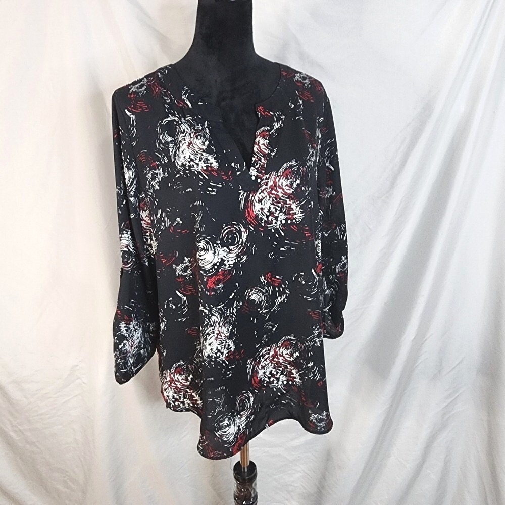CATO Size Large Black Roll Tab Sleeve Popover w/ Red and White Swirl Tunic‎ Top